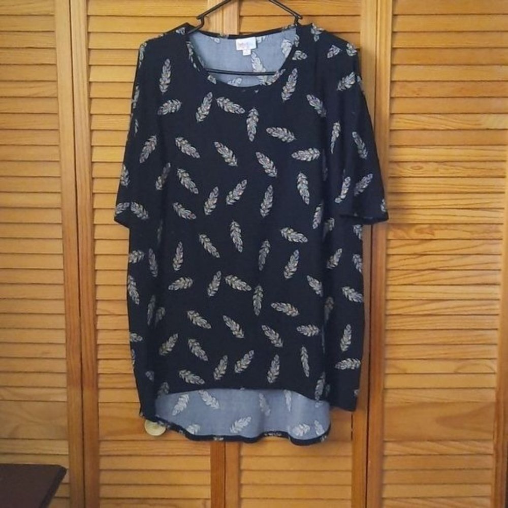 LulaRoe Hilo Short Sleeve Top